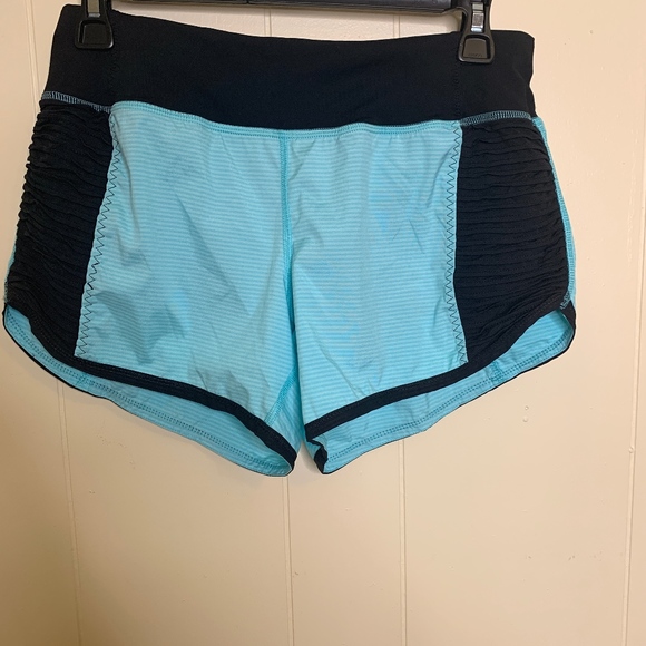 lululemon athletica Pants - Lululemon Black & Blue Ruffled Striped Shorts 4